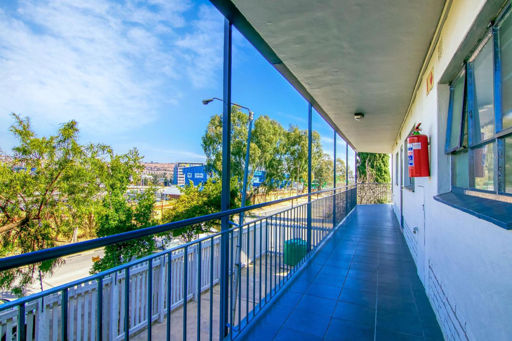 Bm Gardens Aparthotel Edenvale Exterior photo