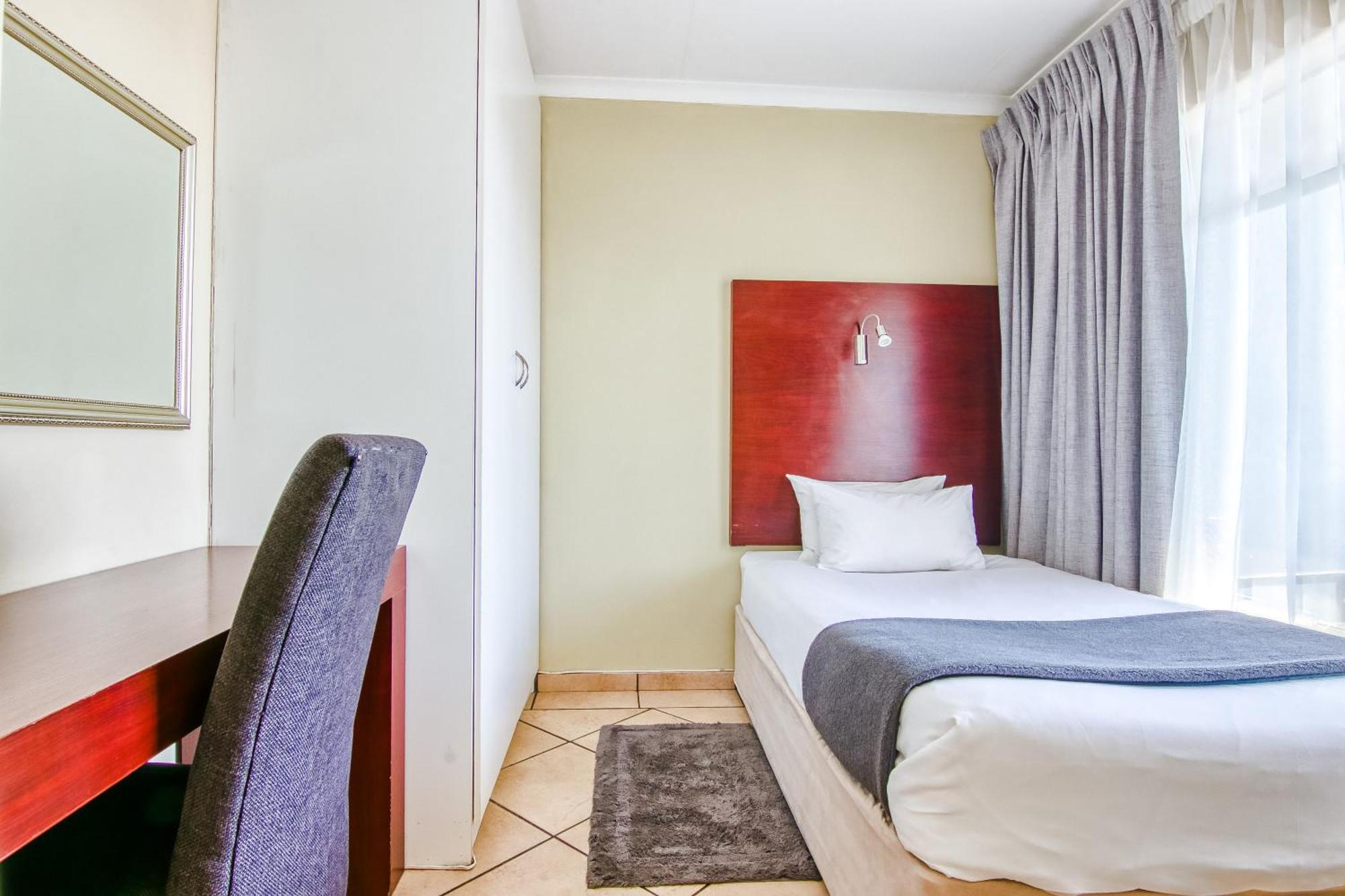 Bm Gardens Aparthotel Edenvale Exterior photo